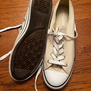 Women's Converse All Star Size 10 US Off-White / Cream